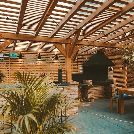 Casa Din Gradina Guest house *
